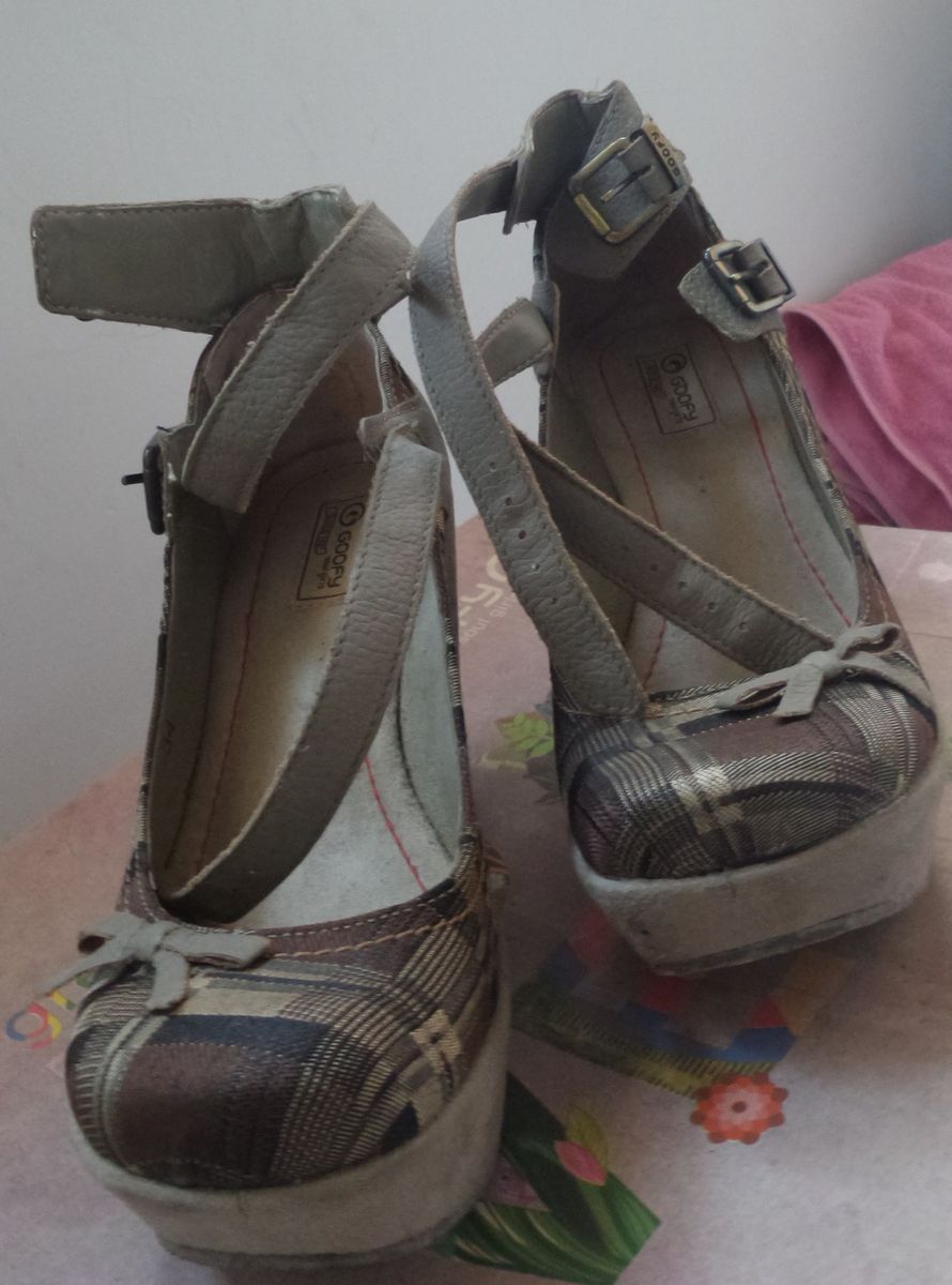 sapato goofy feminino