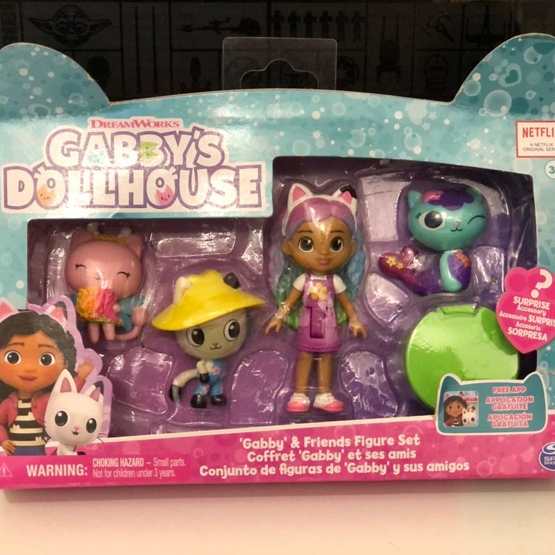 Gabby's Dollhouse, Gabby and Friends Figure Set with Rainbow Doll