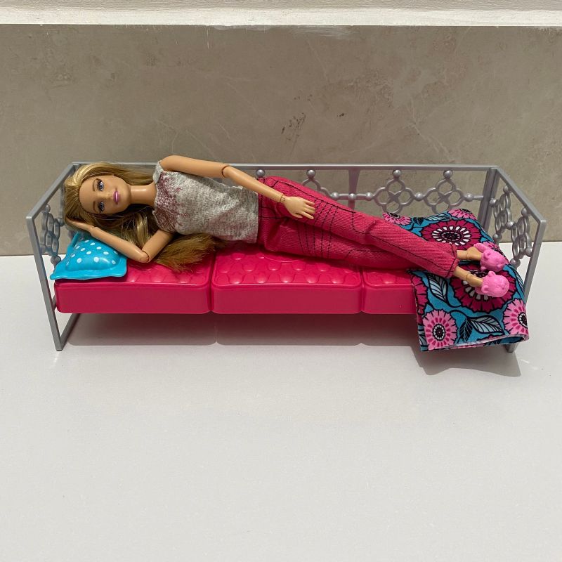 Cama de Boneca Barbie 1/12 com Mosquiteiro e Lençóis em Tecido | Brinquedo  Yoi Nunca Usado 79994464 | enjoei