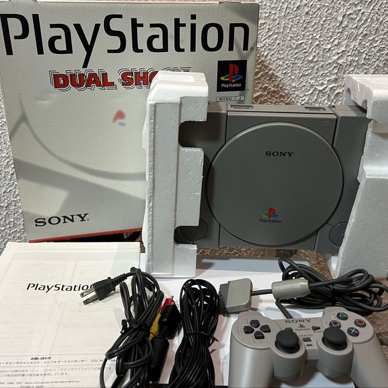 Console PlayStation 1 1001 Desbloqueado na Caixa Completo - Sony