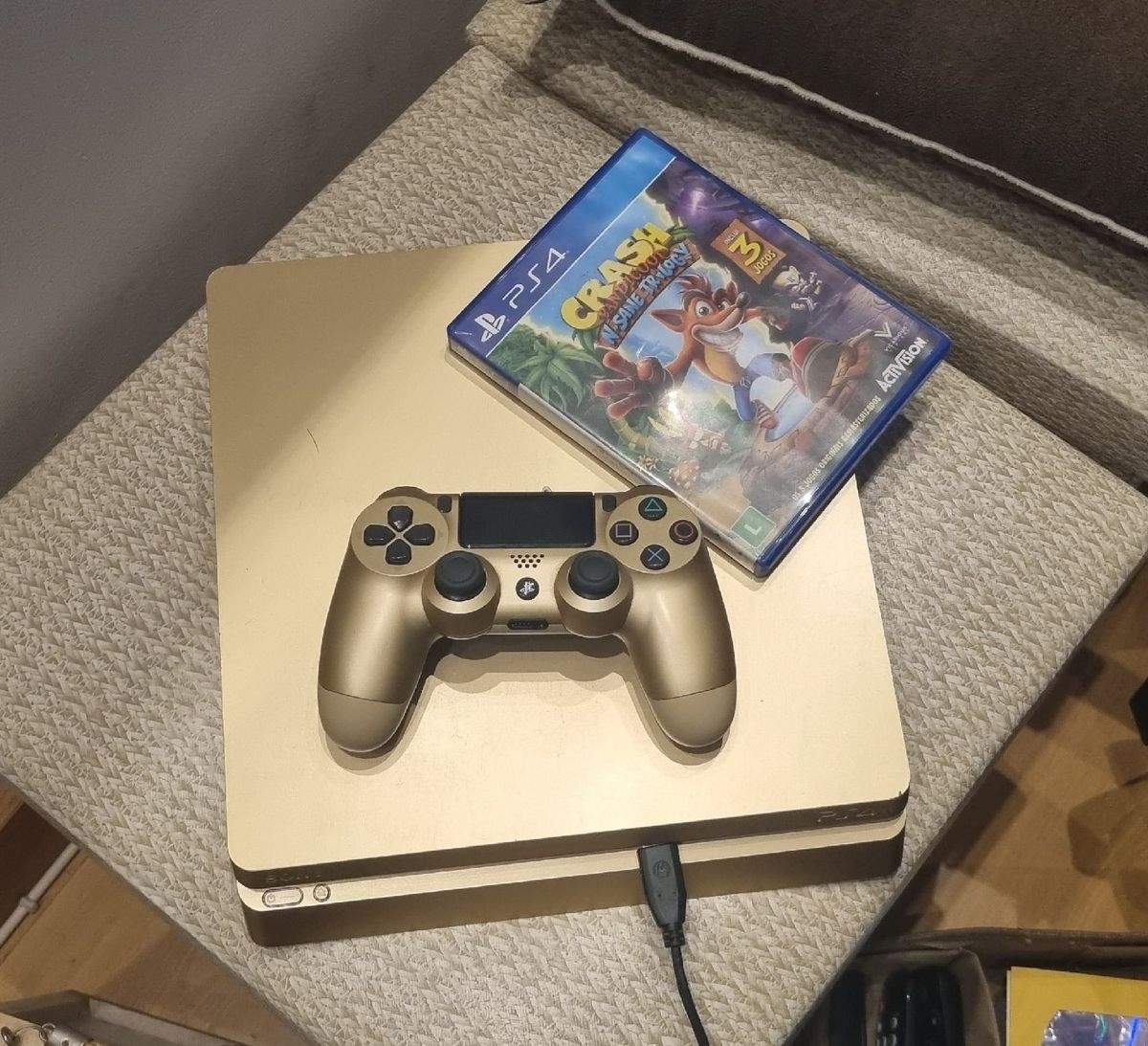 Playstation 4 Slim Gold Edition 1tb Produto Masculino Sony Usado