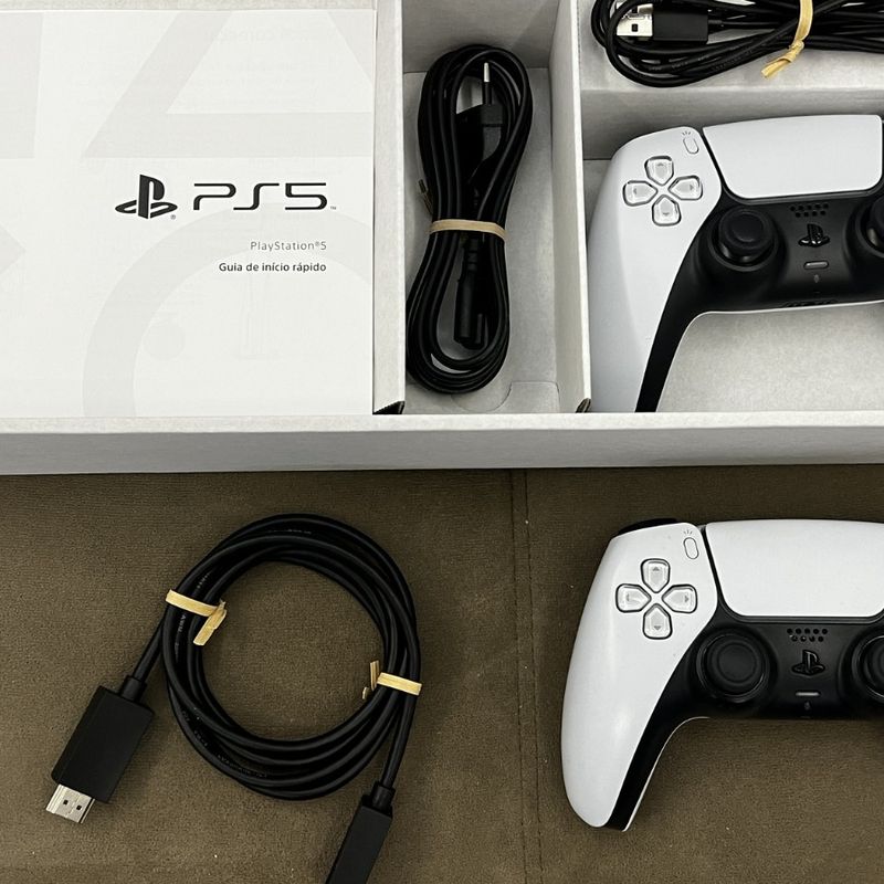 Ps5 Mídia Física + 2 Controles | Console de Videogame Playstation 5 Usado  90009935 | enjoei
