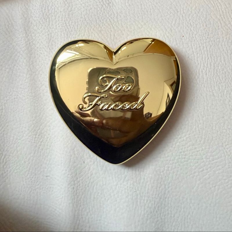 Pó Compacto Too Faced Born This Way Soft Blur | Too Faced Usado