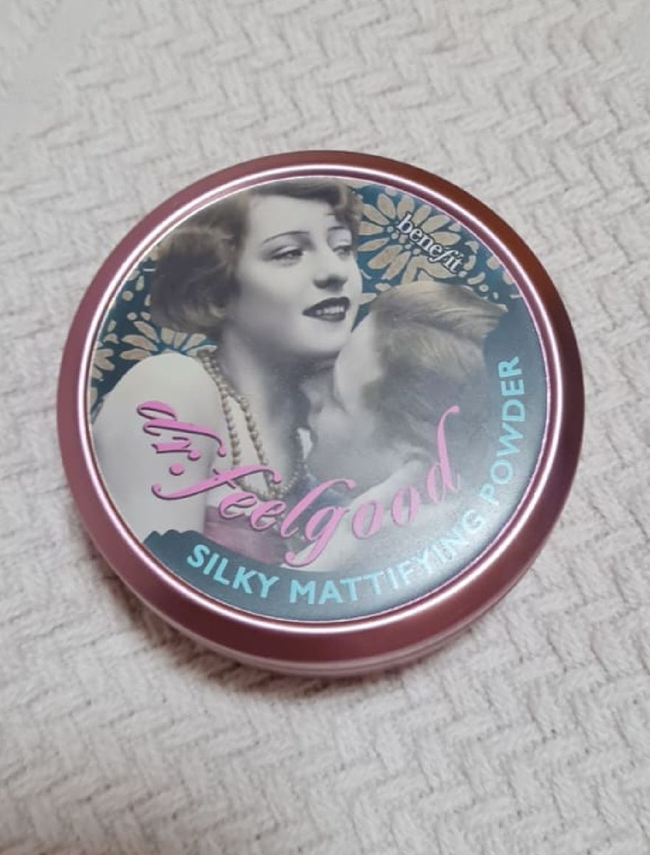 Pó Facial Dr Feelgood Silky Mattifying Powder Maquiagem Feminina Benefit Cosmetics Usado