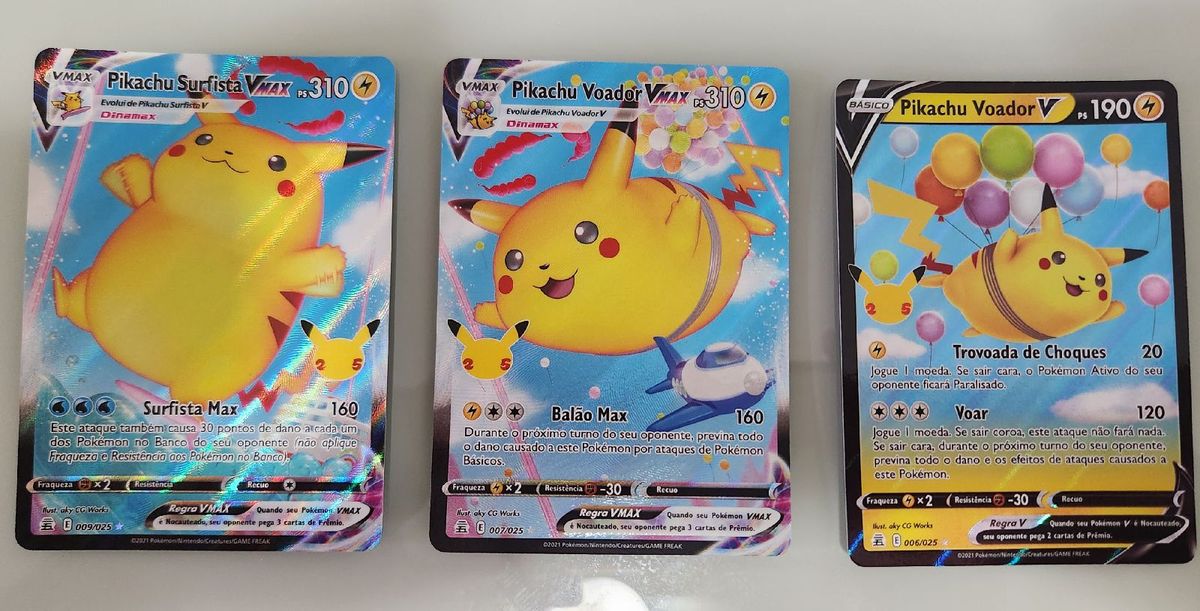 Kit Carta Pokémon Pikachu Vmax Surfista Vmax Voador Vmax