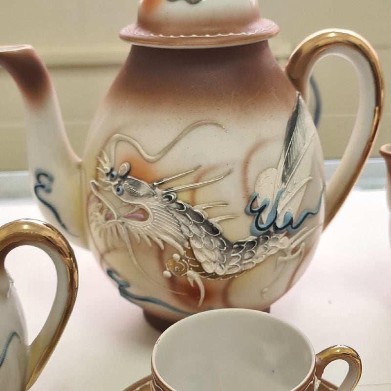 Jogo Antigo de Xícara Chá, Café e Bolo - Porcelana Casca de Ovo | Móvel de  Antiquário Porcelana Japonesa Usado 59087117 | enjoei