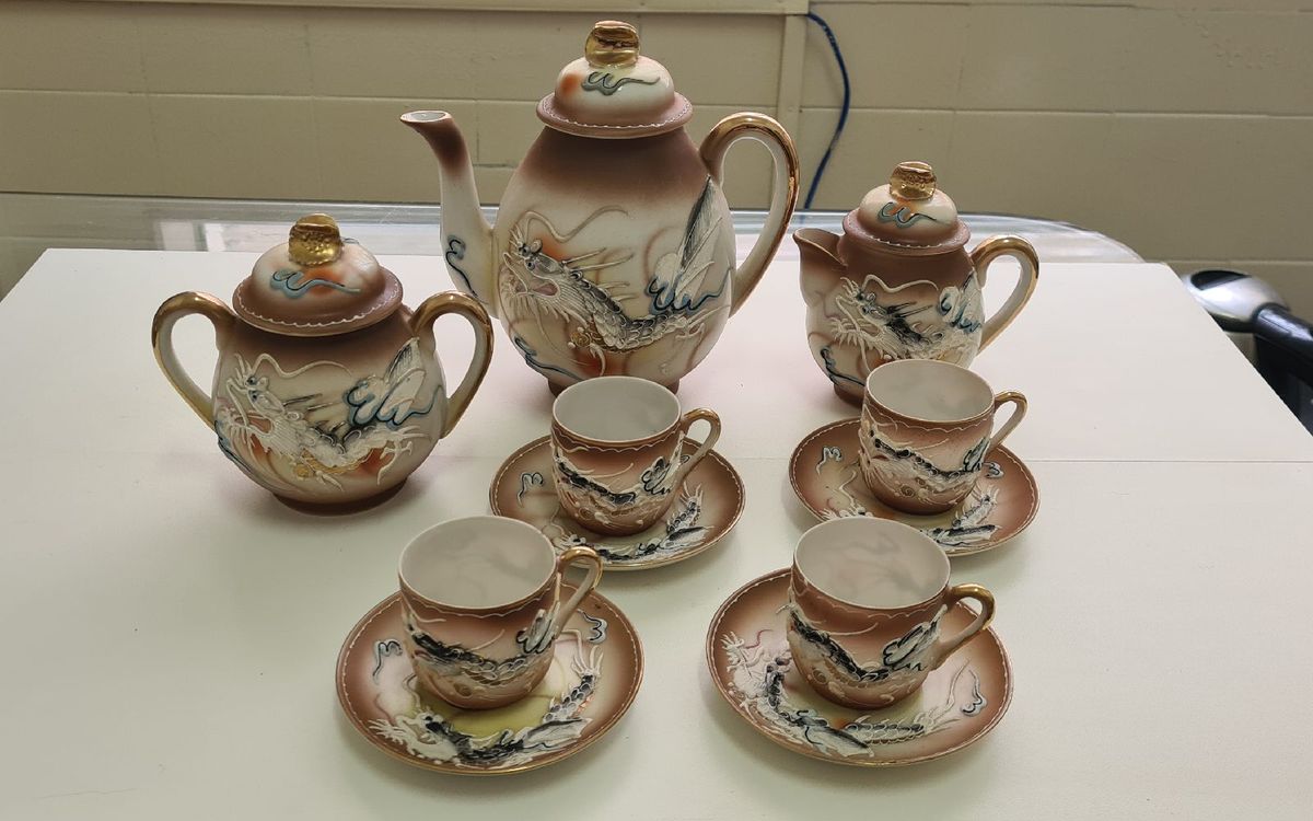 Jogo Antigo de Xícara Chá, Café e Bolo - Porcelana Casca de Ovo | Móvel de  Antiquário Porcelana Japonesa Usado 59087117 | enjoei