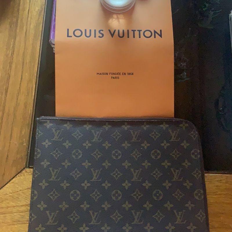 Porta Documentos Louis Vuitton, Clutch Feminina Louis Vuitton Usado  46924515