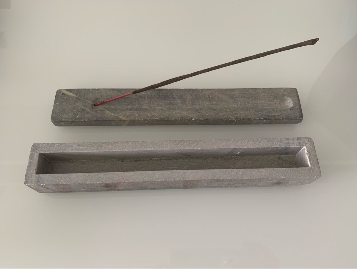 PATIKIL Porta Incenso In Pietra Cristallina – 2 Pezzi, Foro Da 3mm, Per Bastoncini, Yoga, Spa, Ufficio, Nero/Marrone