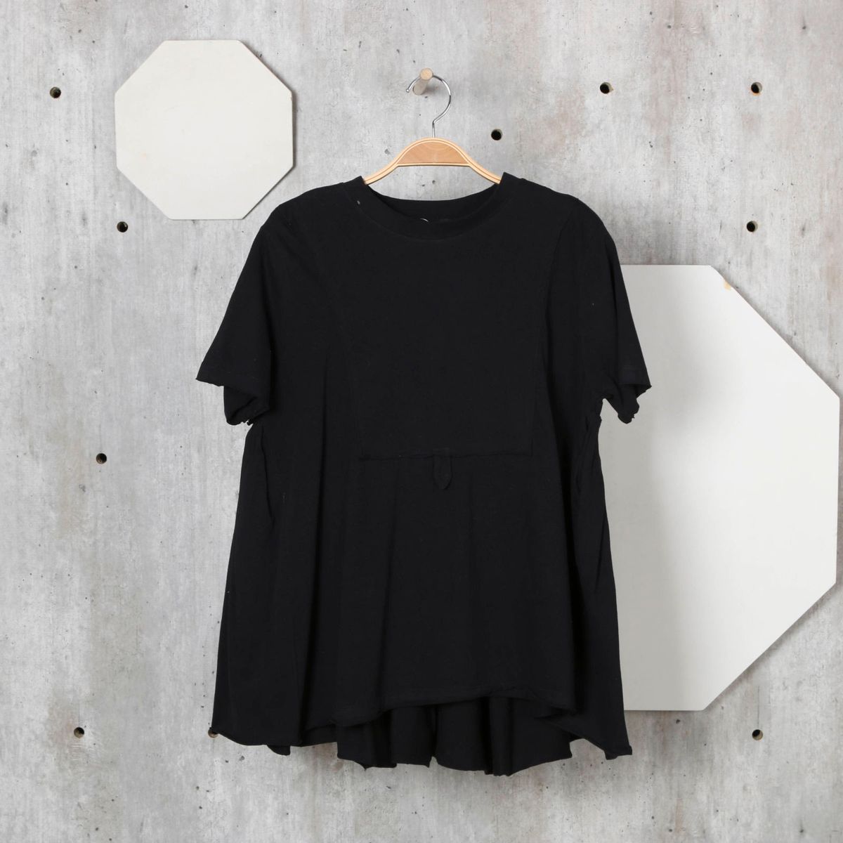 Preta Conceitual | Blusa Feminina Andrea Bogosian Usado 31323604 | enjoei