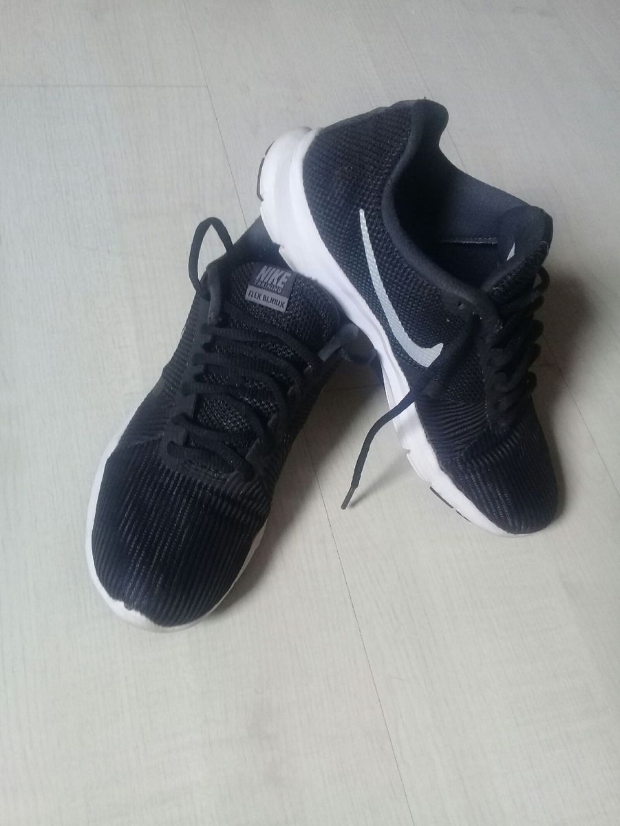 tenis nike basico