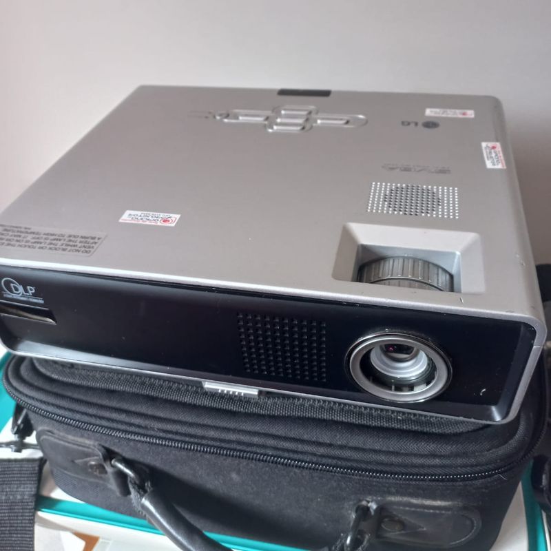 lg ds125 projector