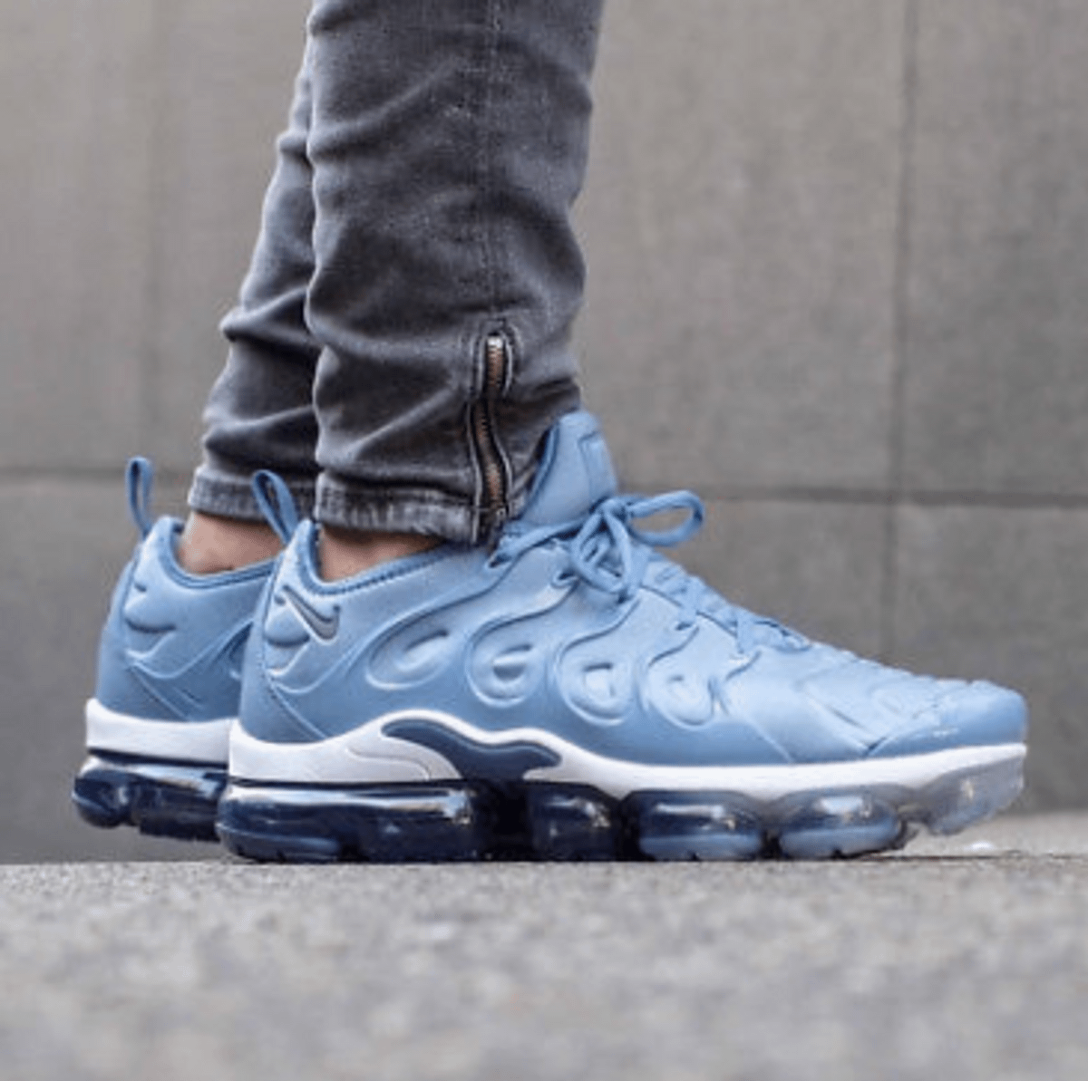 tênis nike air vapormax plus masculino branco 44