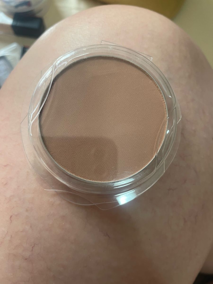 LIGHT BEIGE - REFIL PROTETOR SOLAR FACIAL COMPACTO SHISEIDO