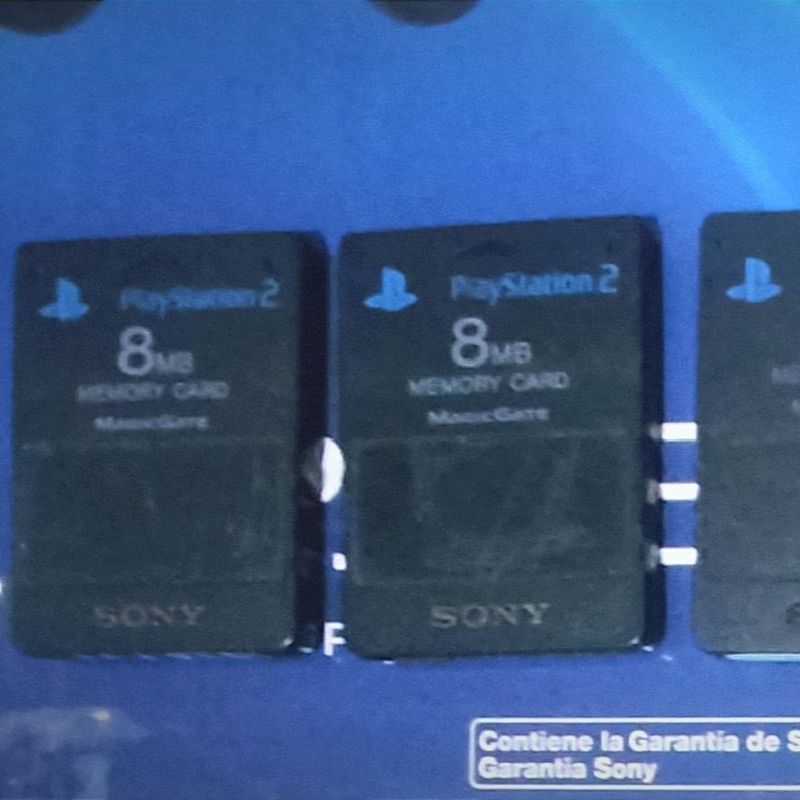 https://photos.enjoei.com.br/ps2-acessorios-sony-ps2-memory-card-8mb-modelo-scph-10020-3-unidades-76212838/800x800/czM6Ly9waG90b3MuZW5qb2VpLmNvbS5ici9wcm9kdWN0cy81NjAxMTQ2LzNjZDA5MTY5NjFiZTY0ZGNmMDBmOWRlZDYyNzlkMjc3LmpwZw