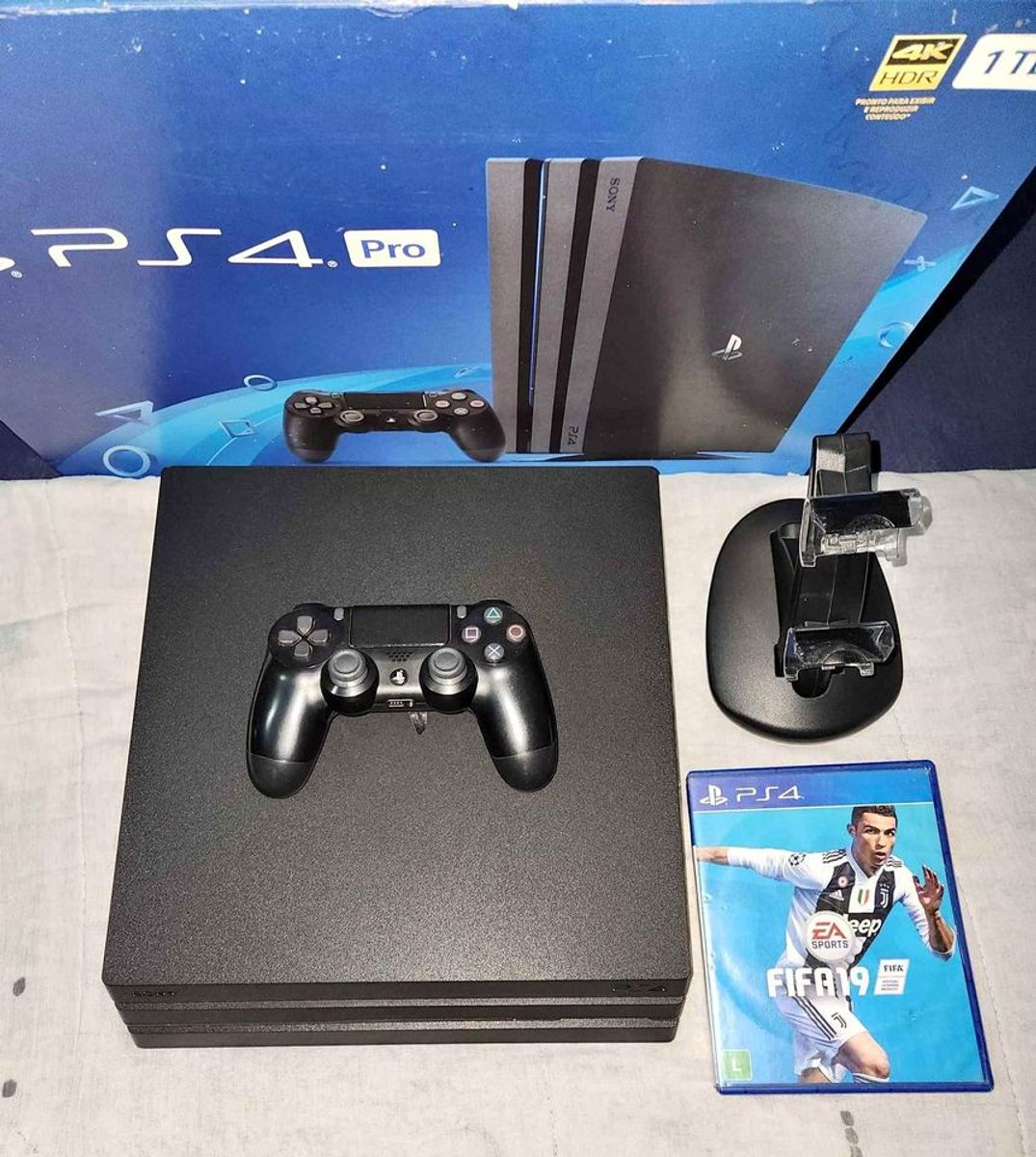 Playstation 4 (ps4 Pro) 1tb Acompanha Jogos e Dois Controles | Console de  Videogame Sony Usado 87705972 | enjoei