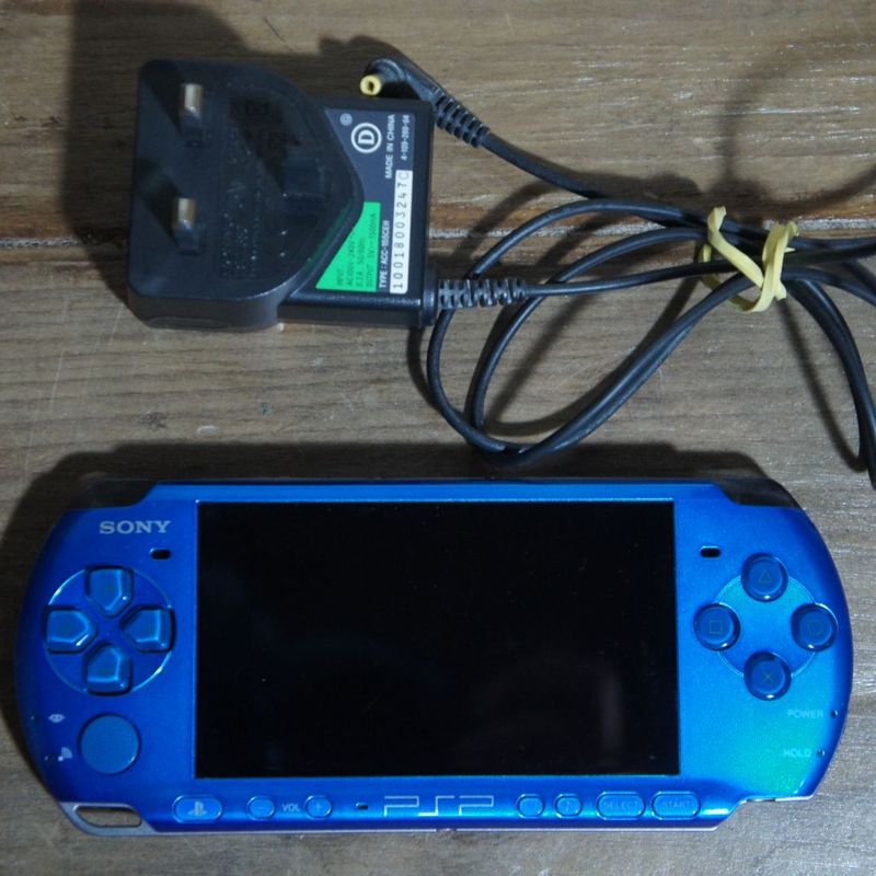 Como baixar jogos no PSP 3000 sem computador 