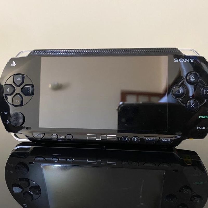 Psp Go Desbloqueado Cheio De Jogos - Corre Que Ta Baratinho