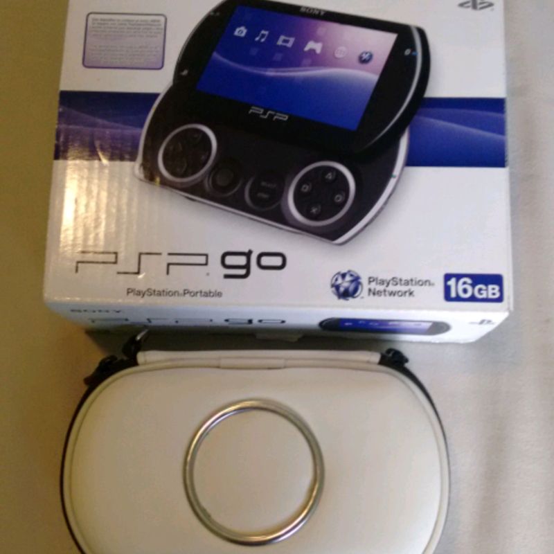 PSP GO 16GB PRETO COM JOGOS SEMINOVO - PSP