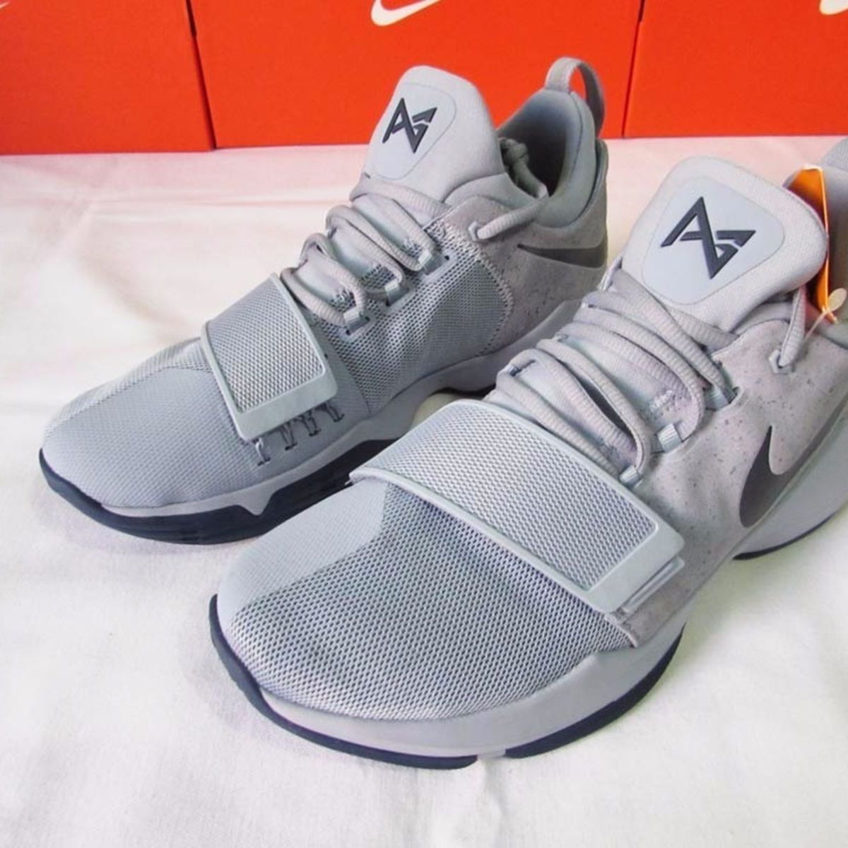 tenis de basquete paul george