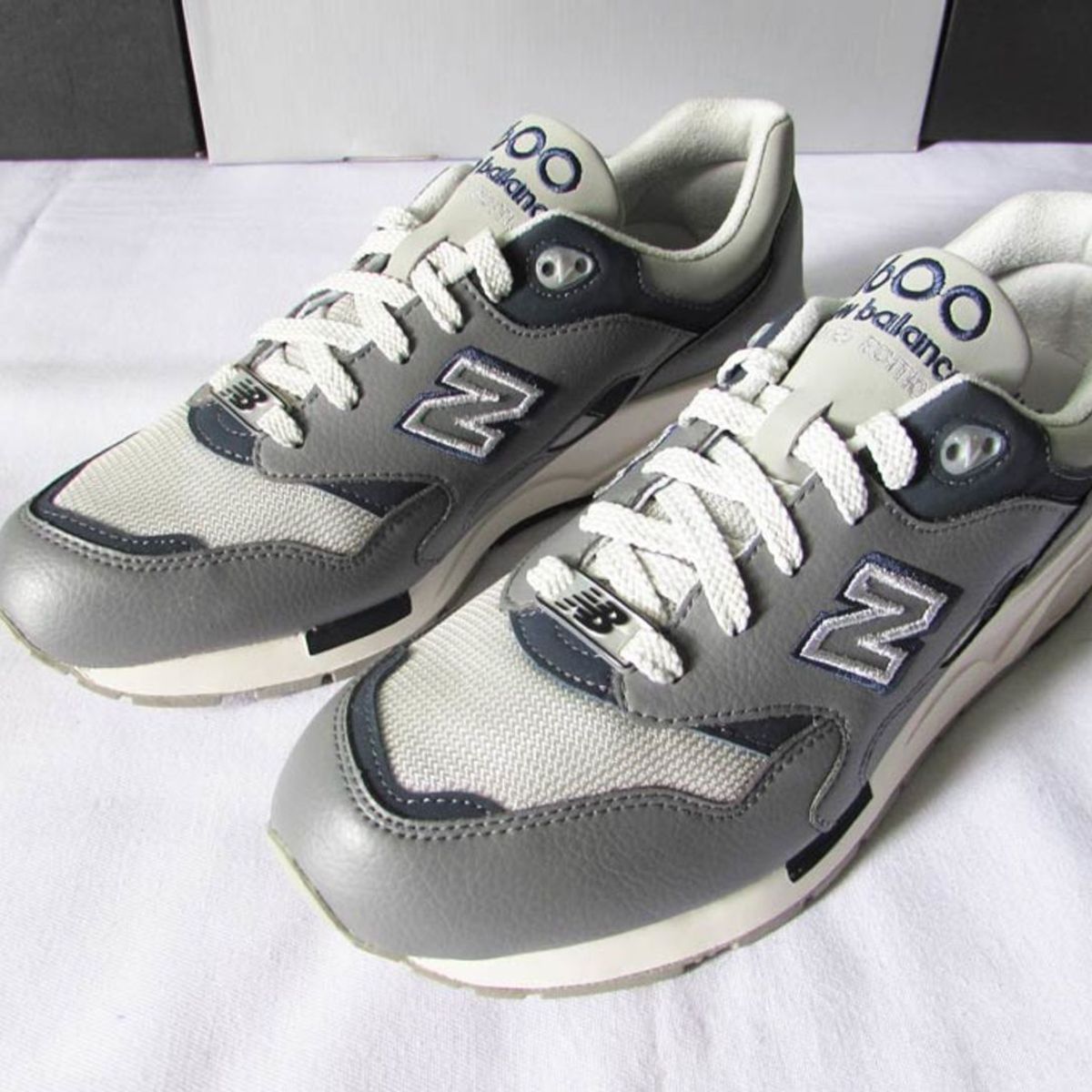 New balance hotsell 600 cinza