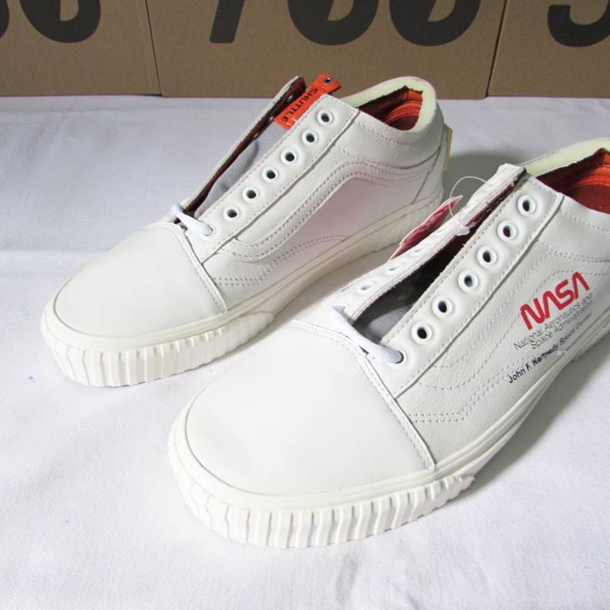 tenis vans nasa