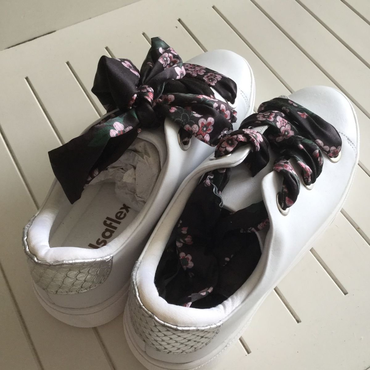 tenis feminino cadarço de cetim