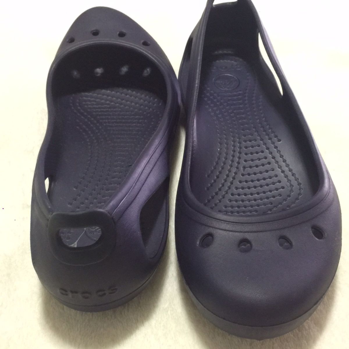 crocs feminino fechado