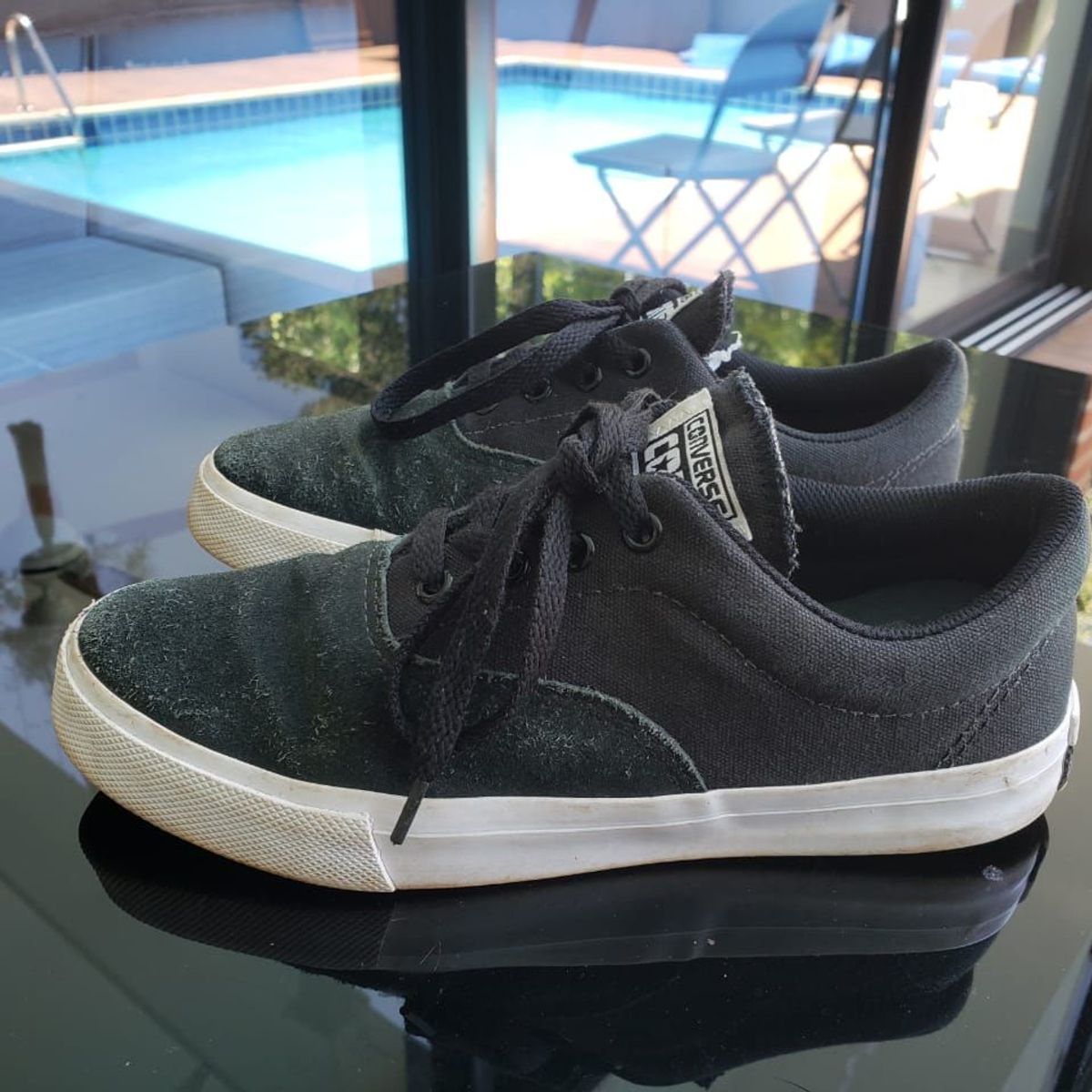 tenis camurça desbotado