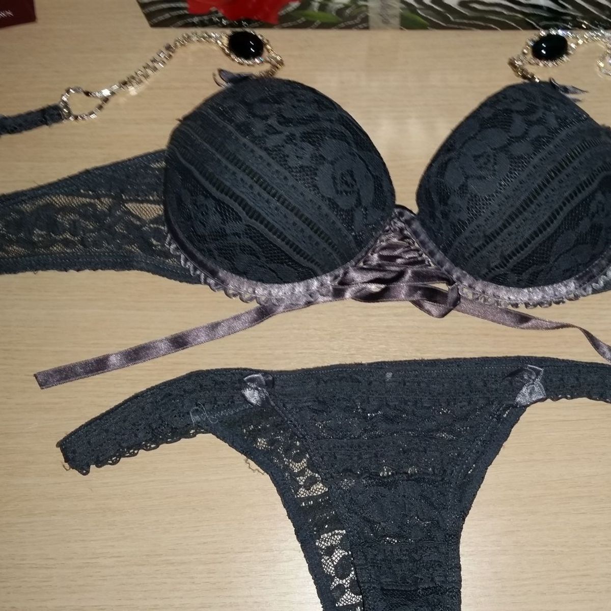 Lingerie Aime de Renda com Pedraria