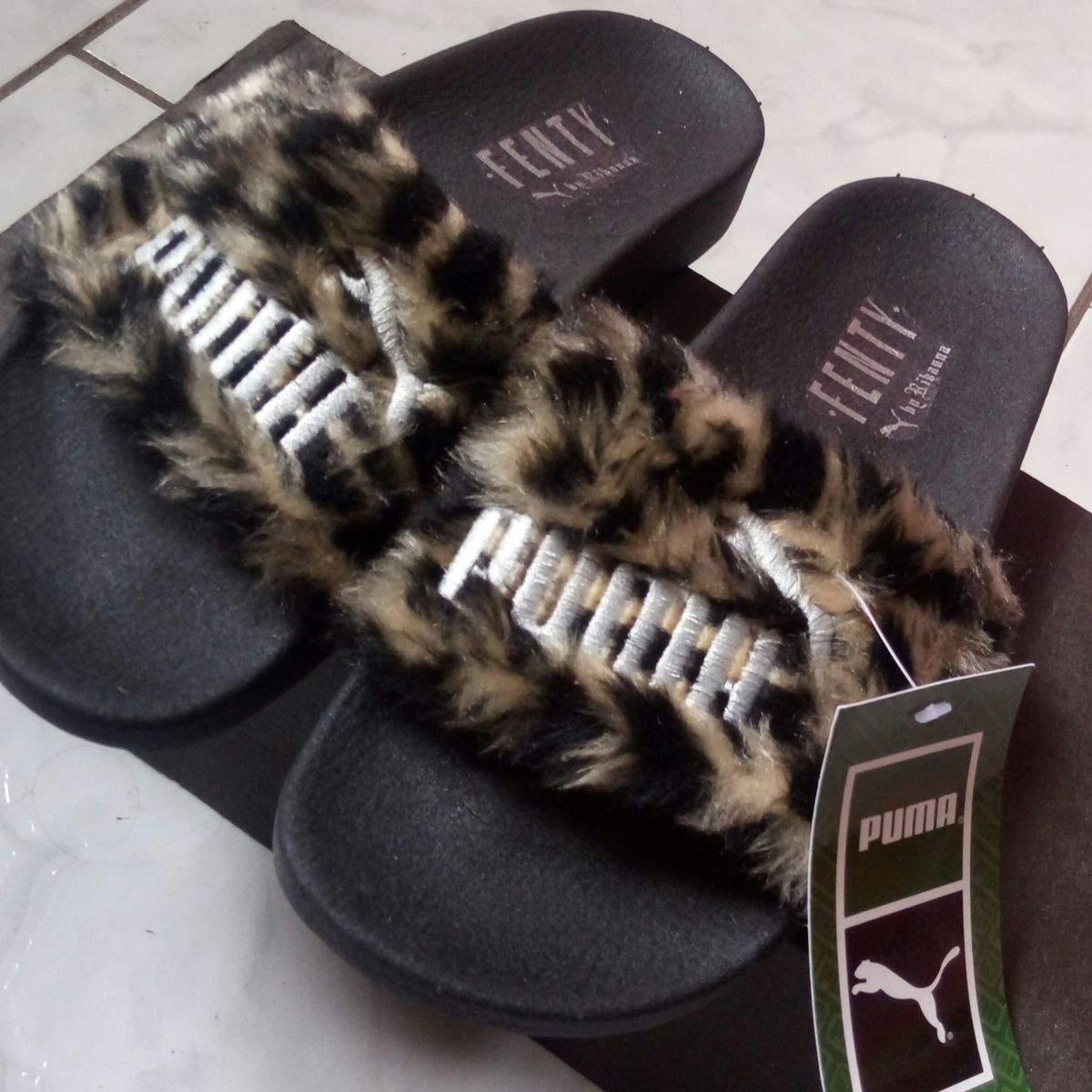 chinelo puma peludo