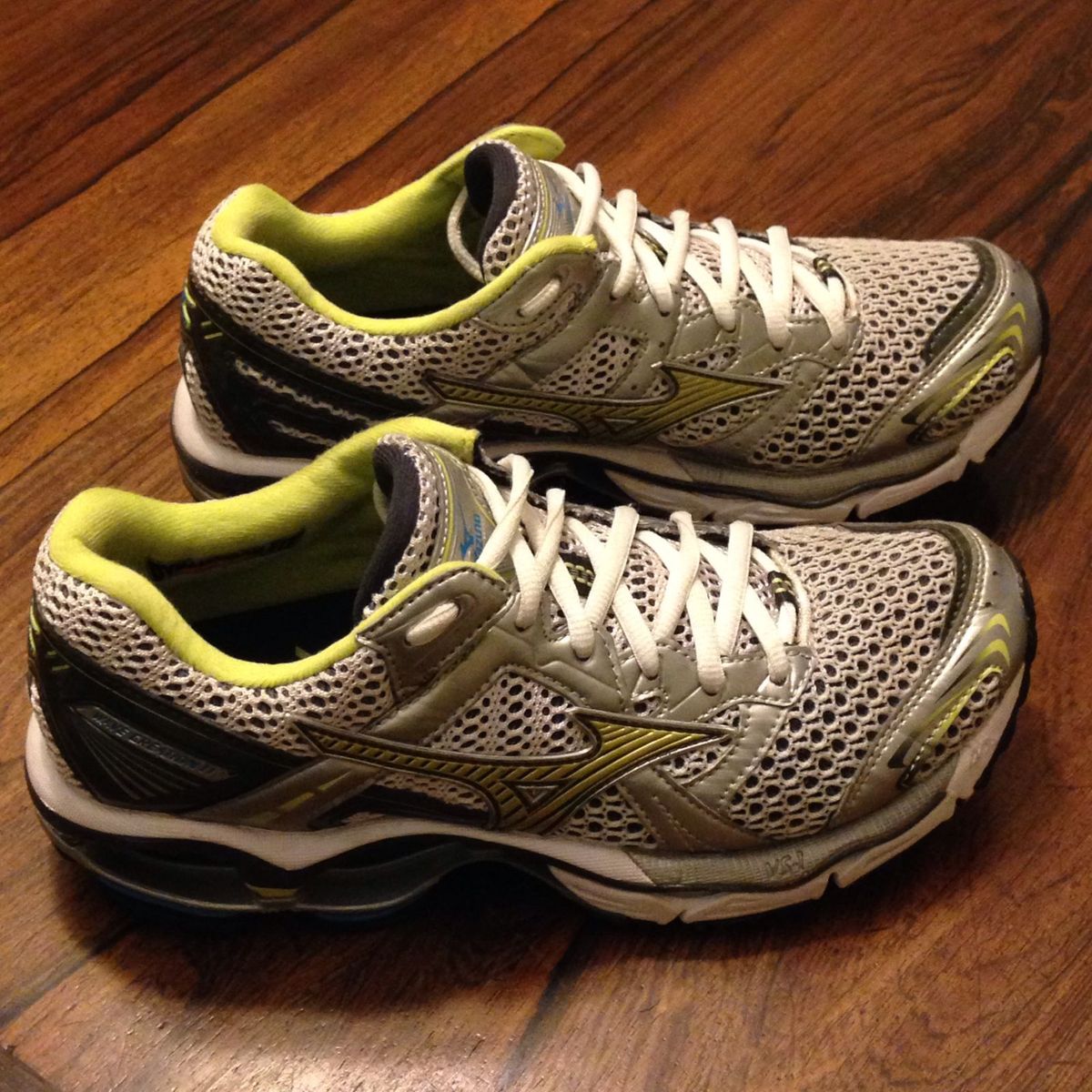 mizuno wave creation 11