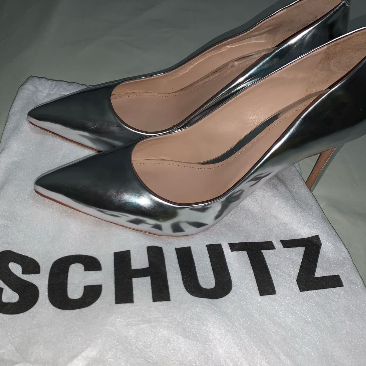 scarpin schutz prata