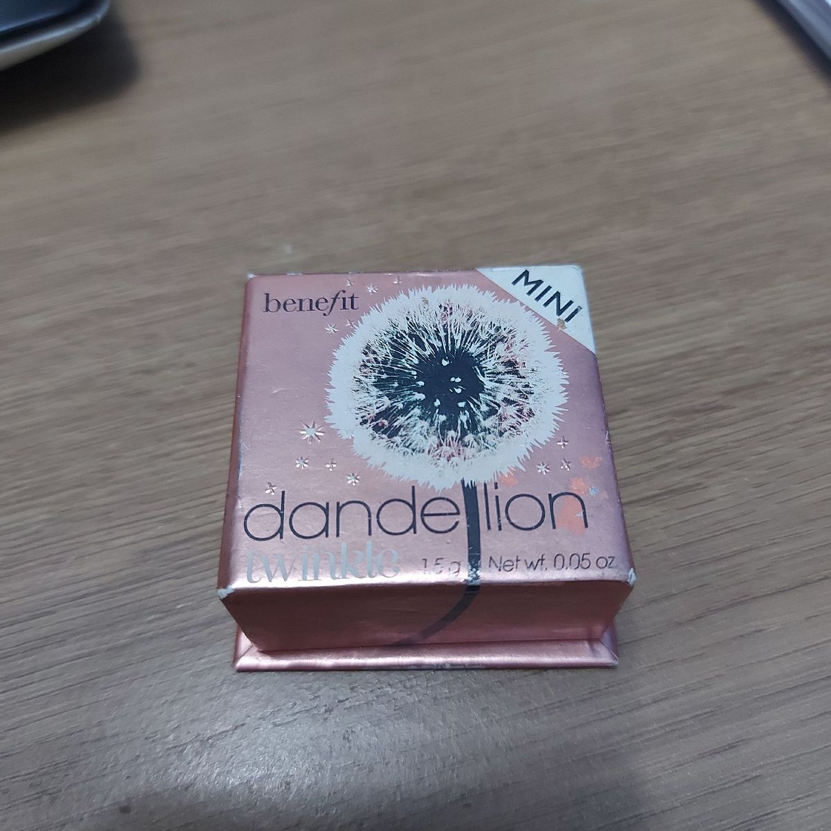 Iluminador da Dandelion Twikle Benefit | Benefit Cosmetics