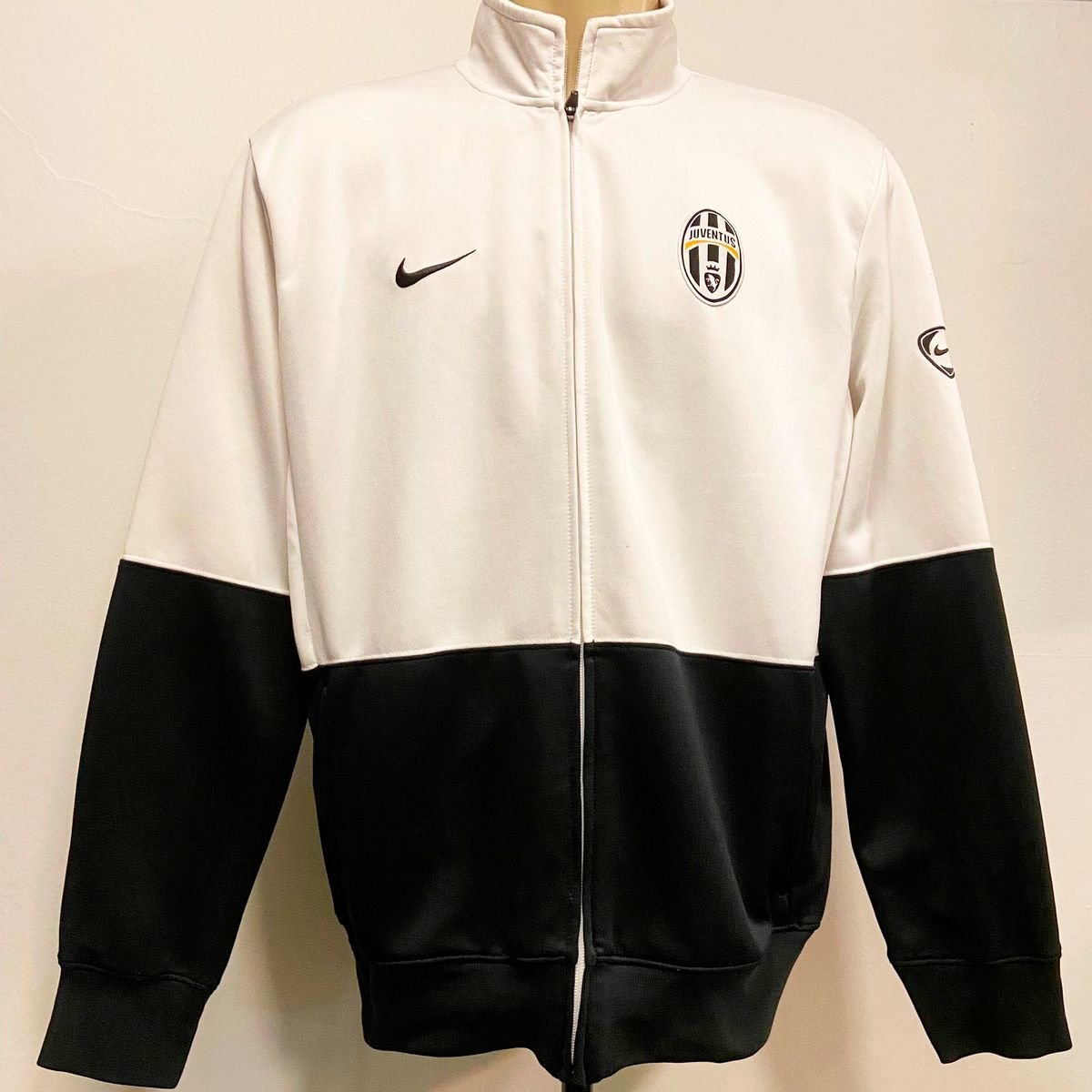 Juventus jacket hot sale nike