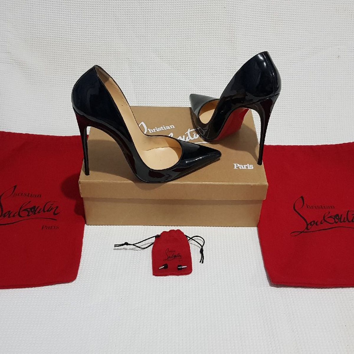 scarpin christian louboutin preto