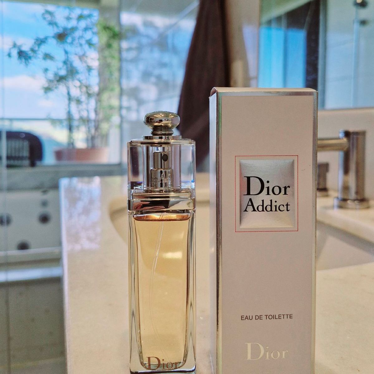Perfume Dior Addict Eau de Toilette 50ml - Usado Apenas Três Vezes