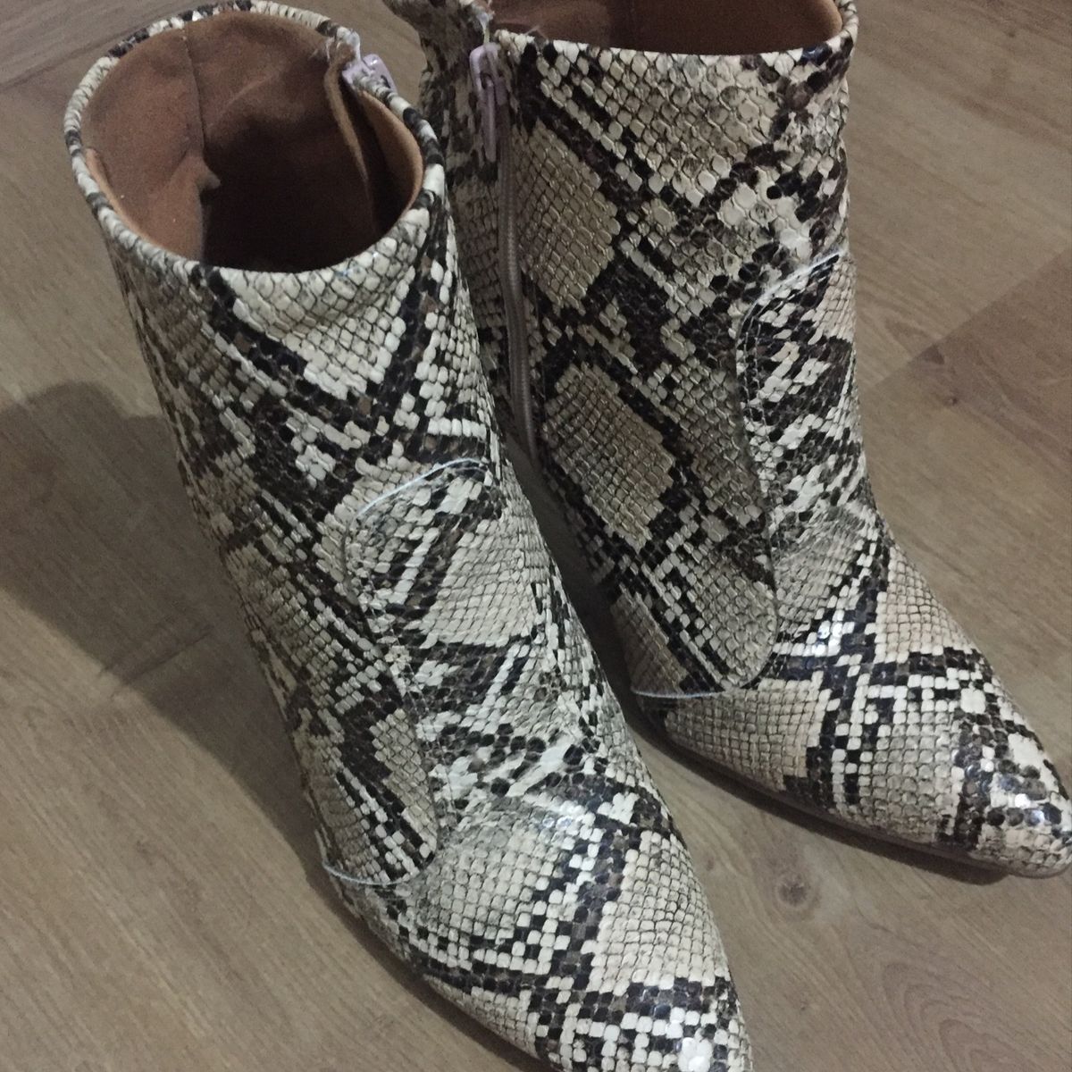 bota vizzano animal print