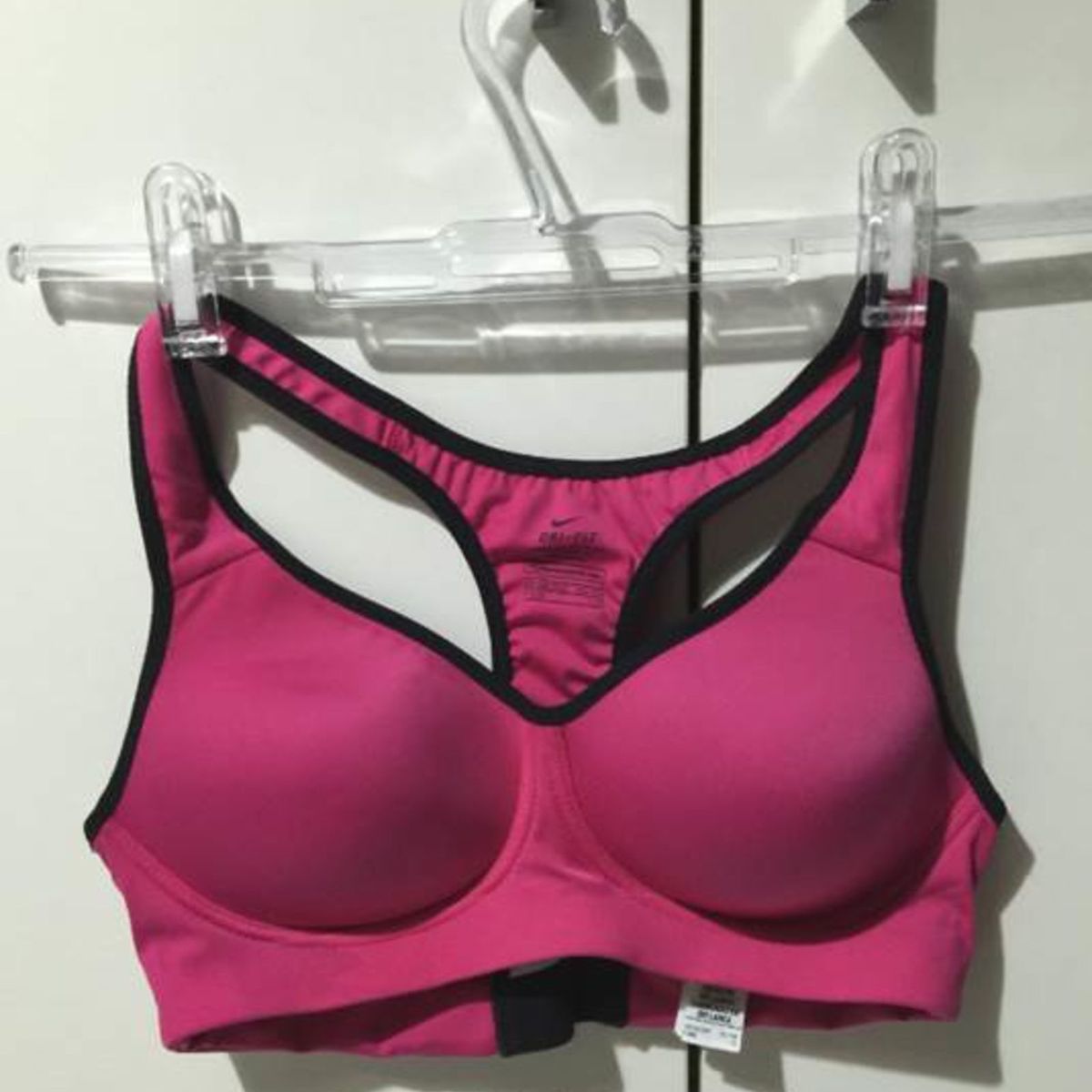 top nike pro rival bra