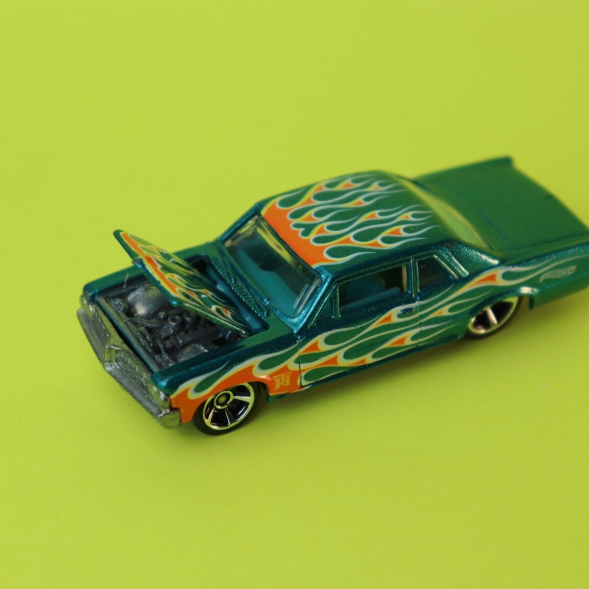 Hot Wheels T-Hunt '64 Pontiac Gto 57/2011 | Mattel Usado 98946520