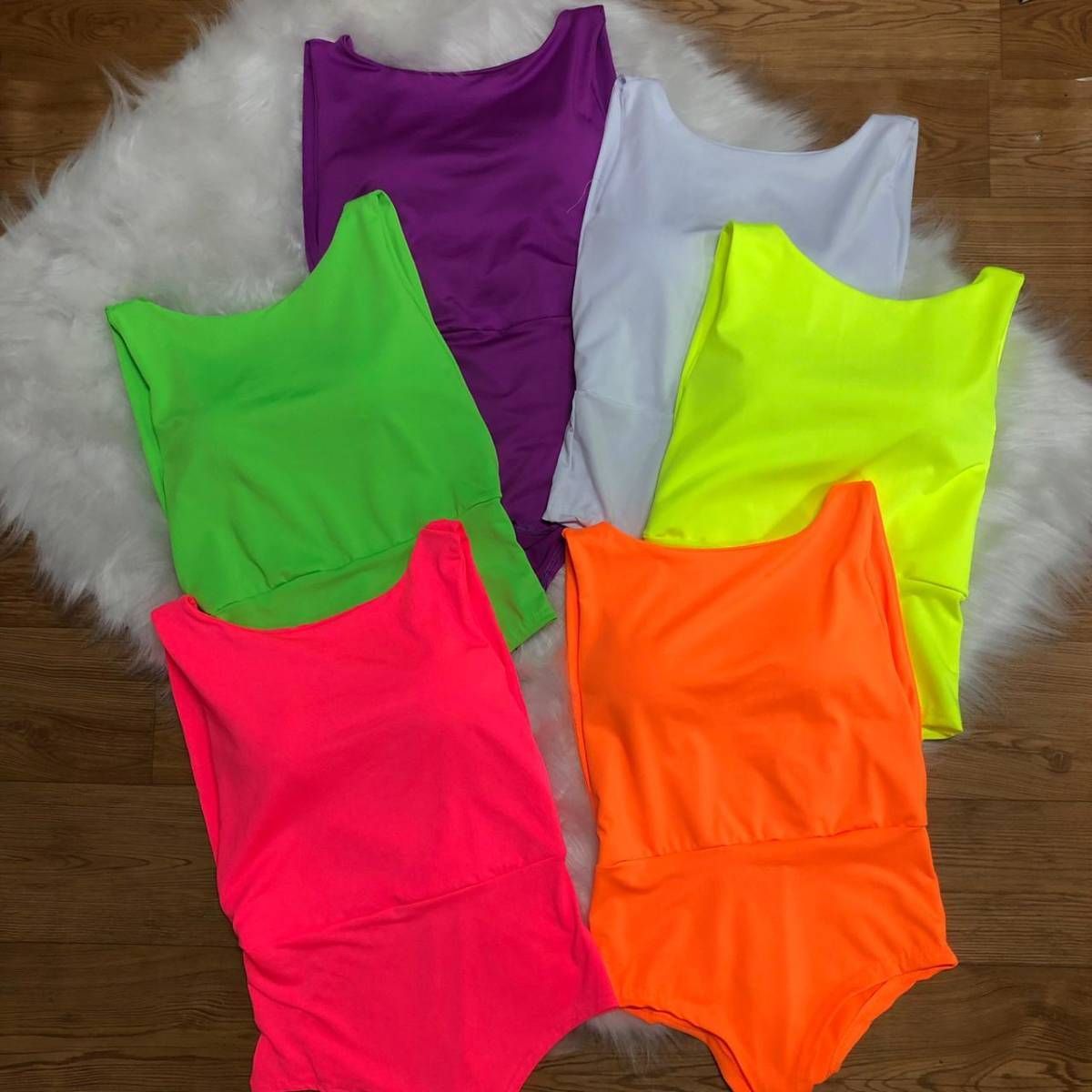 camisa neon feminina