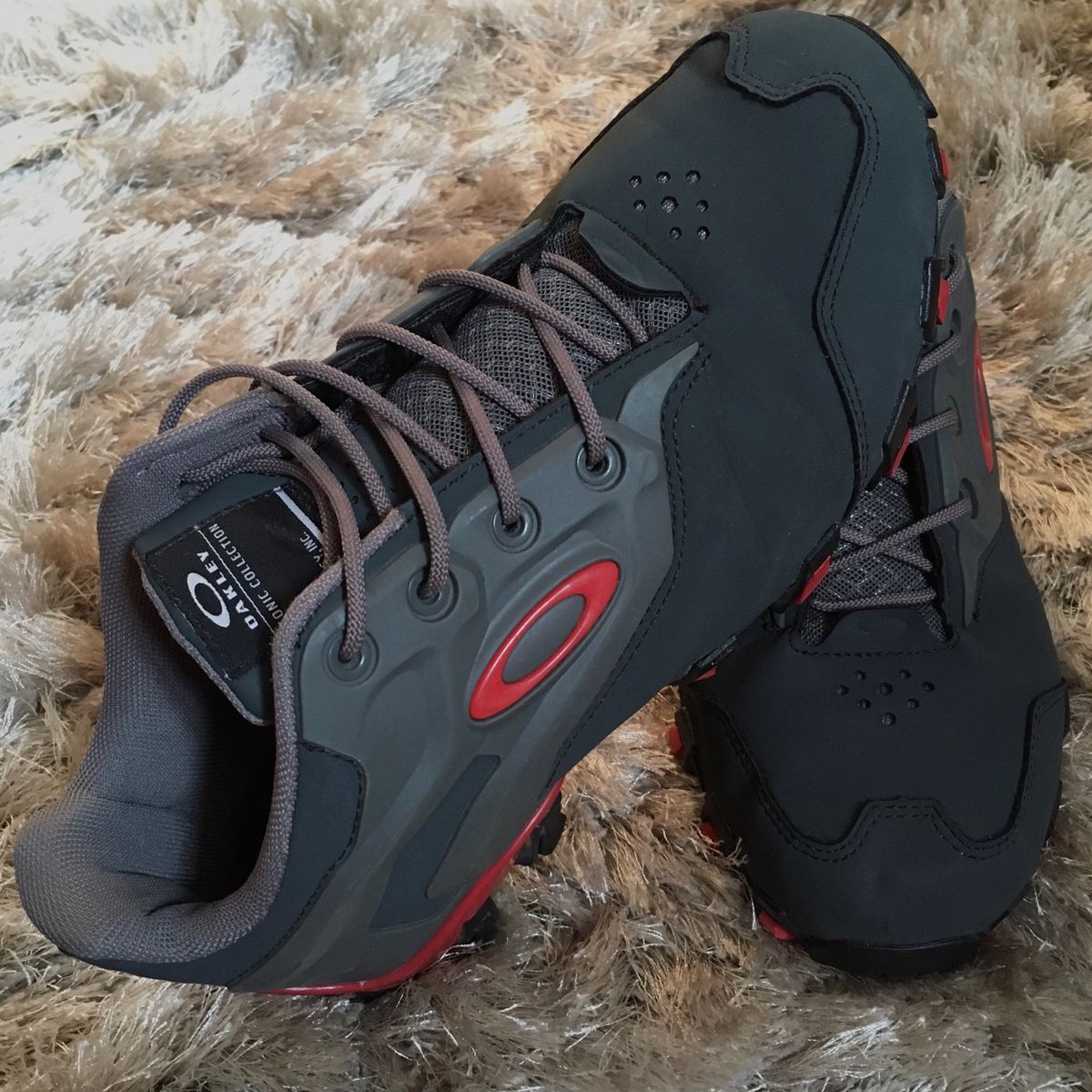 tenis oakley bravo 2.0