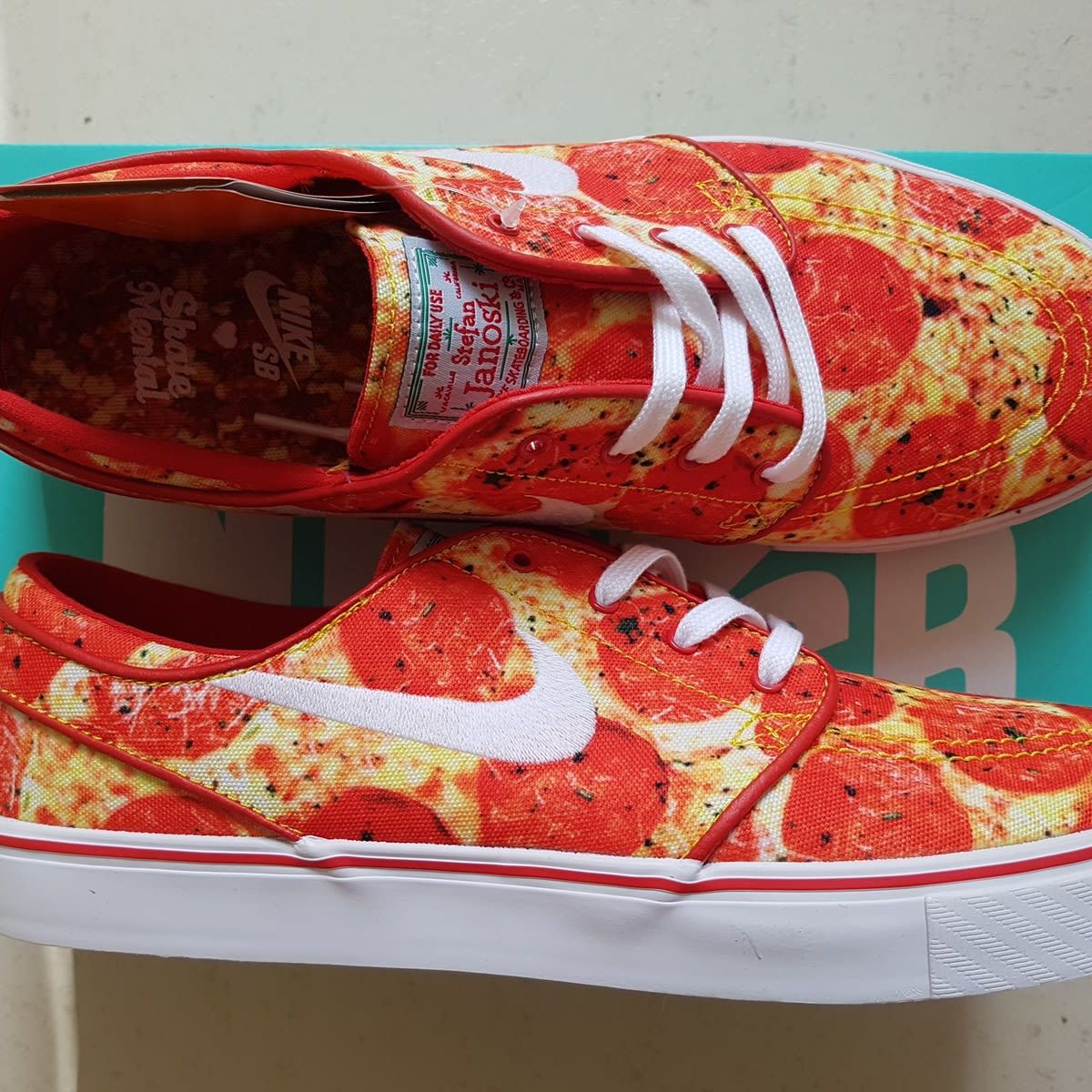 Nike sb stefan store janoski pizza