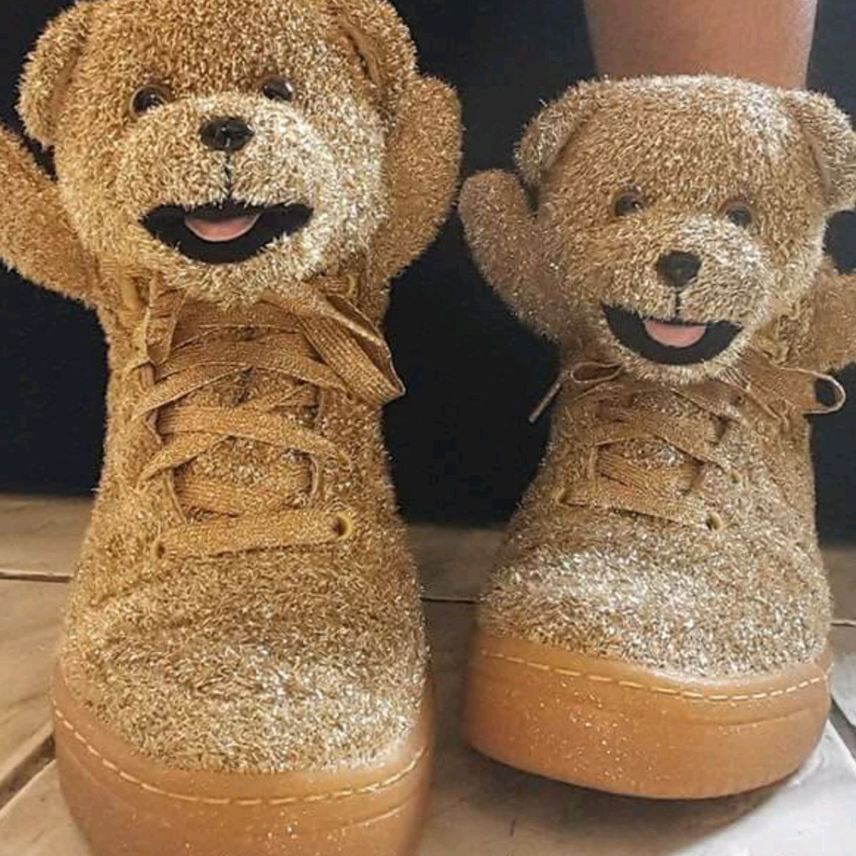 tenis adidas com urso