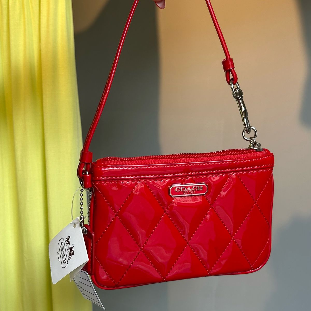 Coach Holiday Red Glitter Clutch deals / Wristlet