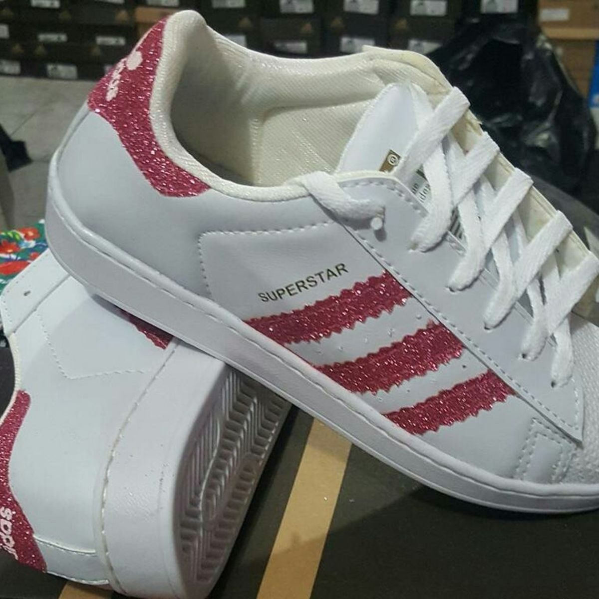 tenis adidas rosa com glitter