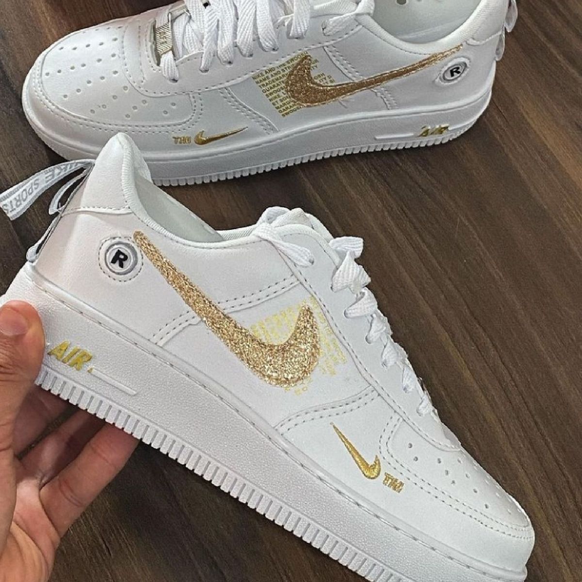 Nike Air Force - Branco Dourado com Brilho