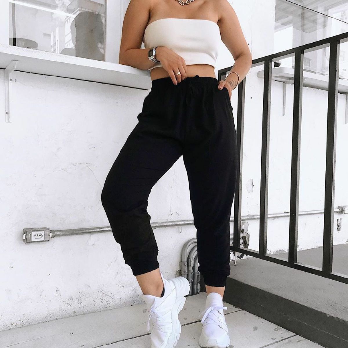 calça jogger preta feminina