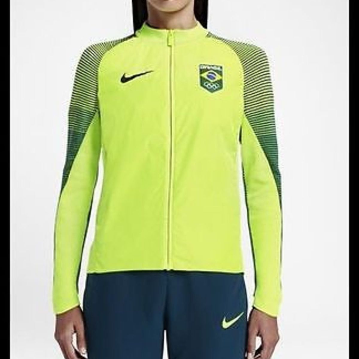 Nike dynamic best sale reveal jacket