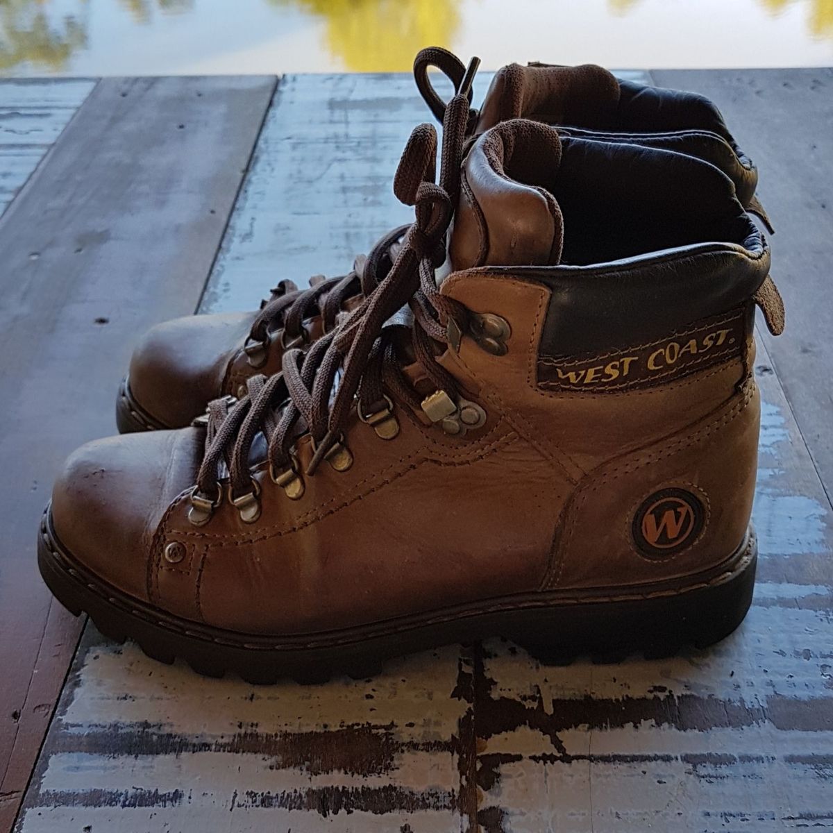 bota west coast recortes marrom